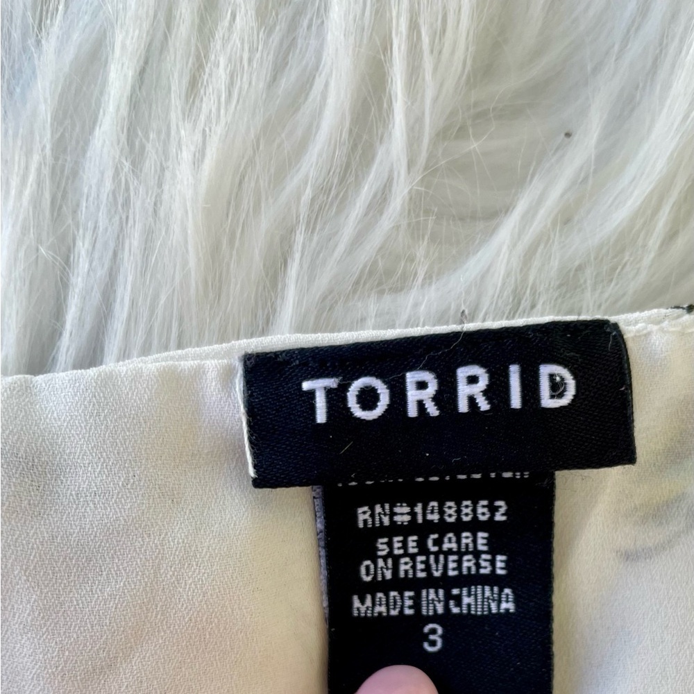 Torrid - Layered Butterfly Tank Top - Size 3 (Women's 3X) - Picture 8 of 12
